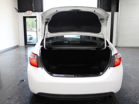 Used 2014 Toyota Corolla LE FWD image 27