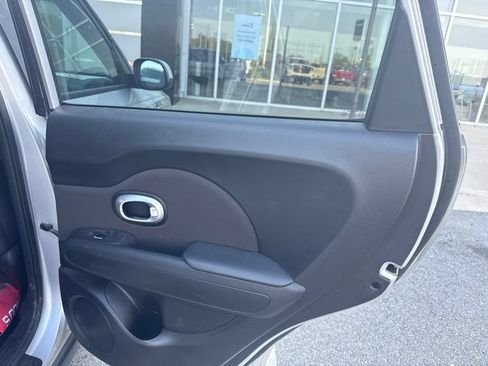 Used 2019 Kia Soul FWD image 15