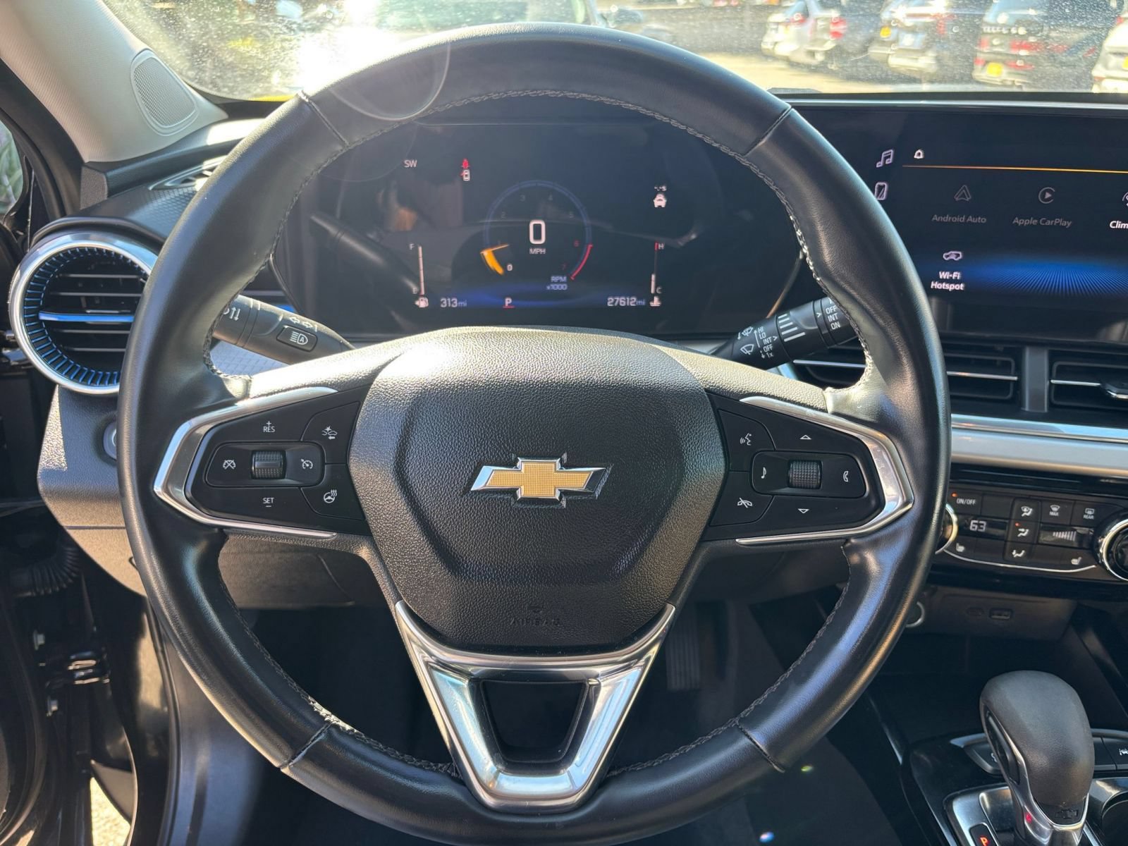 Used 2025 Chevrolet Trax LT w/ LT Convenience Package FWD image 28