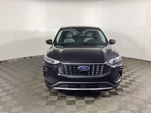 Certified 2023 Ford Escape Active AWD/4WD image 6