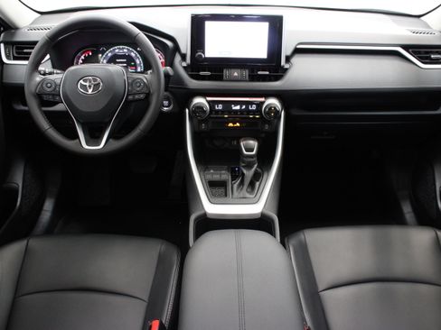 Used 2025 Toyota RAV4 XLE Premium FWD image 30