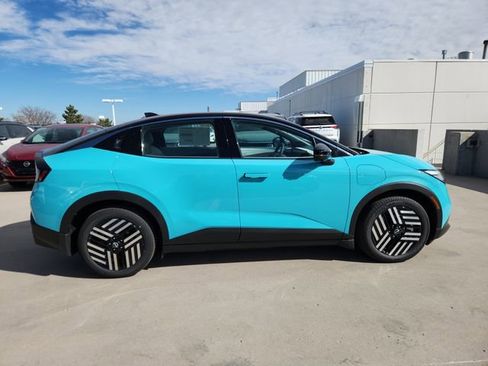 New 2026 Nissan Leaf SV+ w/ Floor Mat Package (SV+) FWD image 2