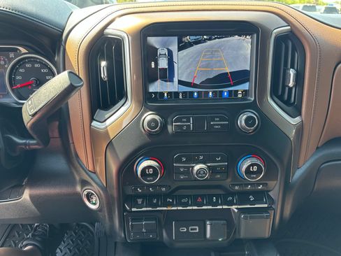 Used 2020 Chevrolet Silverado 3500 High Country w/ Z71 Off-Road Package AWD/4WD image 18
