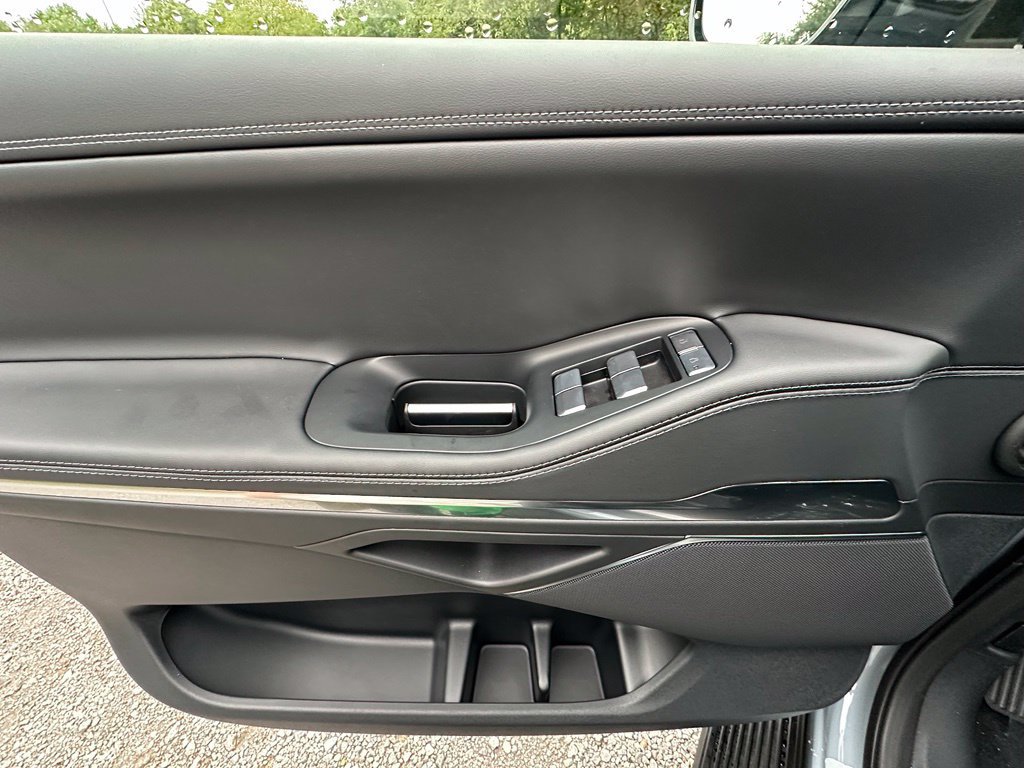 New 2027 Lincoln Navigator Premiere AWD/4WD image 18
