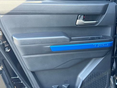 Used 2025 Toyota Tacoma TRD Sport image 12