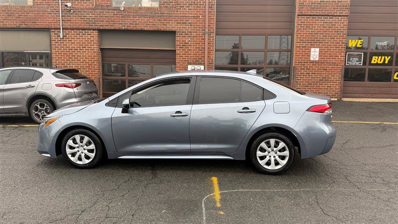 Used 2022 Toyota Corolla LE FWD image 17