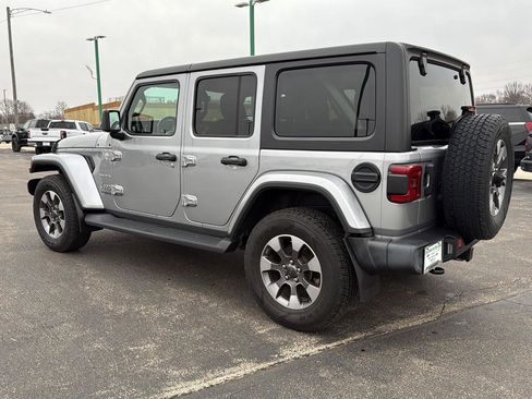 Used 2021 Jeep Wrangler Unlimited Sahara image 9