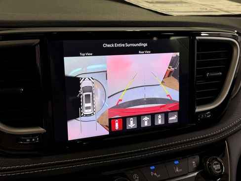 New 2026 Chrysler Pacifica Select image 22