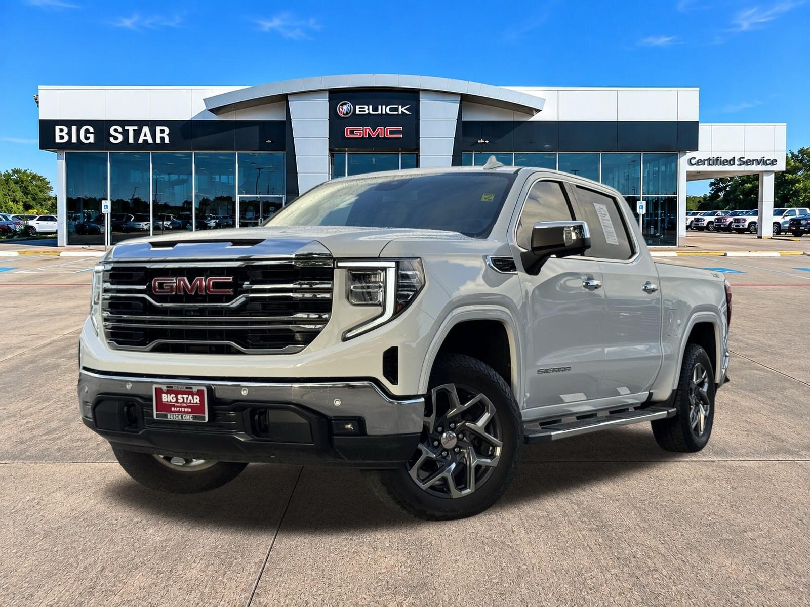 Used 2025 GMC Sierra 1500 SLT w/ SLT Premium Plus Package AWD/4WD image 2