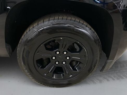 Used 2019 Chevrolet Tahoe LS w/ Enhanced Driver Alert Package AWD/4WD image 14