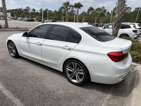Used 2017 BMW 330i Sedan RWD image 3