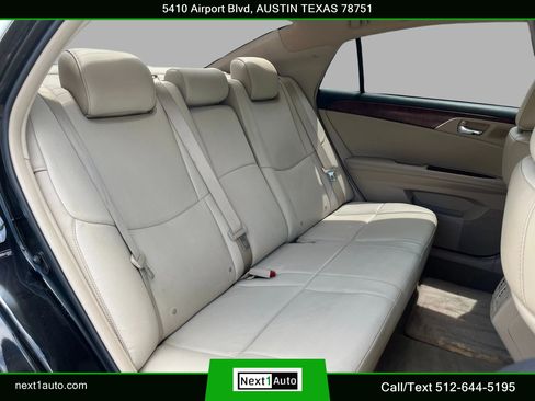 Used 2011 Toyota Avalon Limited FWD image 31