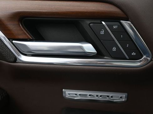Used 2023 GMC Sierra 1500 Denali image 17