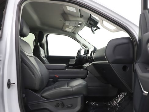 Used 2026 Ford Expedition Active image 11