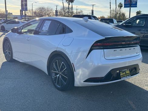 Used 2023 Toyota Prius Limited image 4