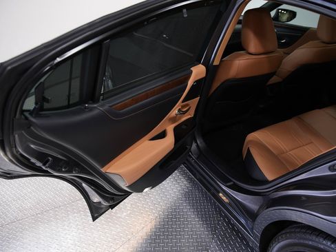 Used 2022 Lexus ES 350 Ultra Luxury w/ Accessory Package 2 FWD image 27