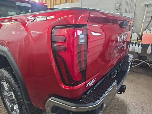 New 2026 GMC Sierra 2500 SLT w/ SLT Premium Package AWD/4WD image 32
