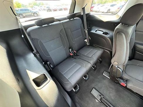 Used 2023 GMC Acadia SLE w/ Driver Convenience Package FWD image 47