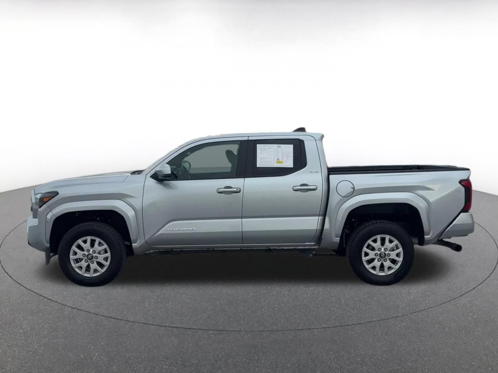 Used 2026 Toyota Tacoma SR5 RWD image 8