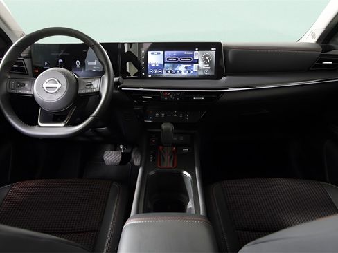 Used 2025 Nissan Kicks SR image 19