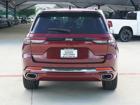 Used 2024 Jeep Grand Cherokee Overland AWD/4WD image 4