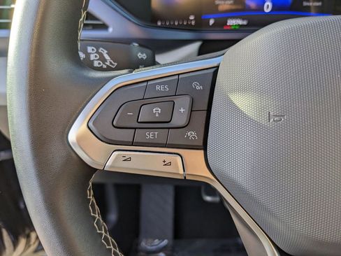 Used 2023 Volkswagen Taos SE w/ Panoramic Sunroof Package image 26