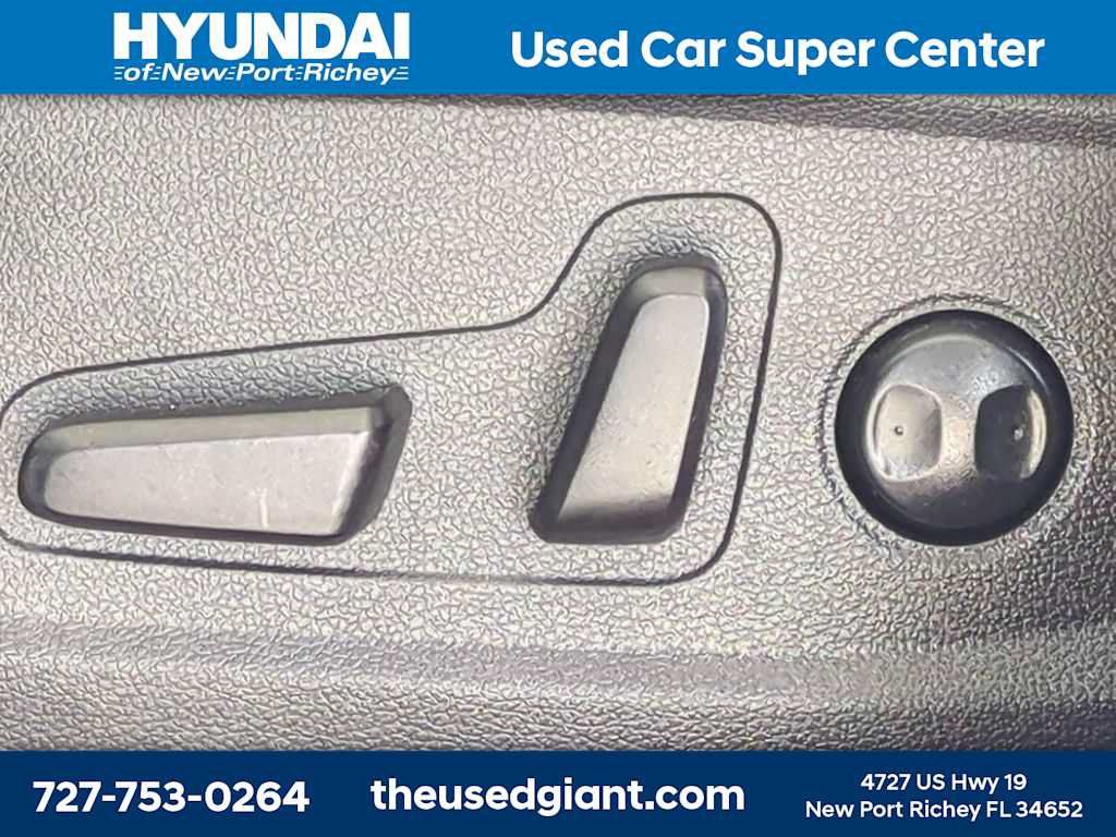 Used 2019 Hyundai Santa Fe Limited FWD image 22