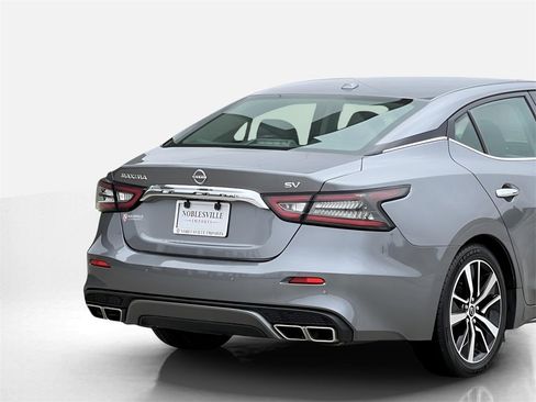 Used 2023 Nissan Maxima SV w/ Floor Mat Group image 9