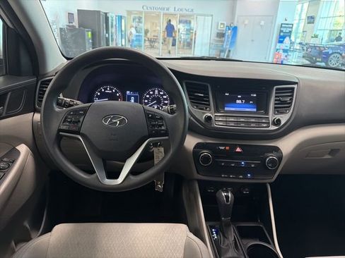 Used 2017 Hyundai Tucson SE AWD/4WD image 24