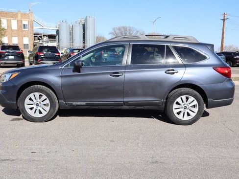 Used 2017 Subaru Outback 2.5i Premium image 8