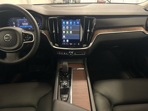 Used 2023 Volvo V60 B5 Cross Country Plus w/ Climate Package image 13