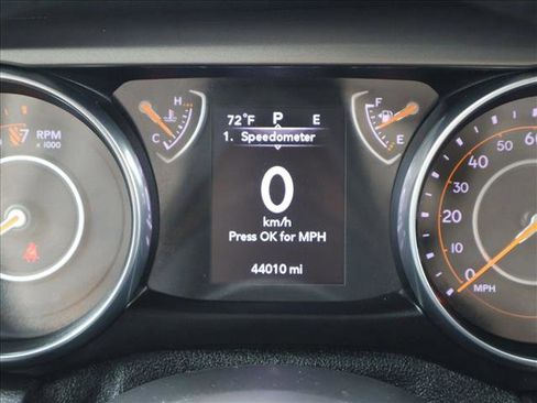 Used 2018 Jeep Wrangler Sport AWD/4WD image 14