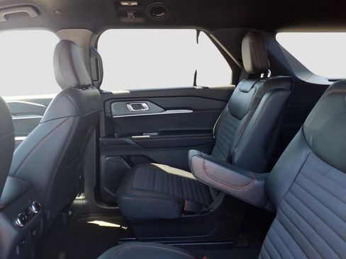 New 2026 Ford Explorer ST-Line RWD image 7