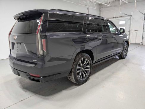 Certified 2023 Cadillac Escalade ESV Sport Platinum w/ Heavy-Duty Trailer Package image 8