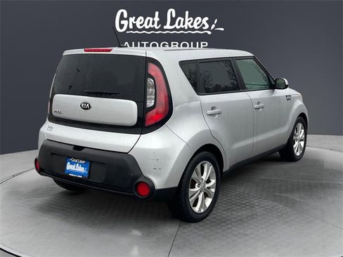 Used 2015 Kia Soul + image 5