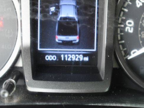 Used 2019 Toyota Tacoma TRD Off-Road w/ Technology Package image 32