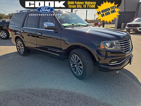 Used 2017 Lincoln Navigator Select image 11