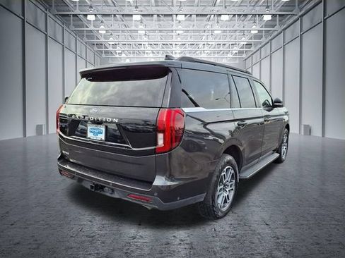Certified 2025 Ford Expedition Active AWD/4WD image 7