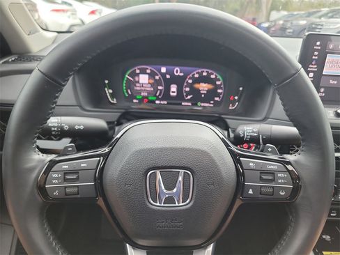 Used 2024 Honda Accord Touring image 27