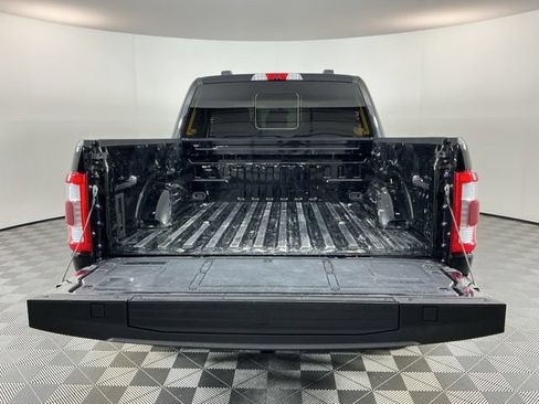 Used 2022 Ford F150 Platinum AWD/4WD image 7