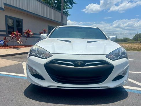 Used 2014 Hyundai Genesis 2.0T RWD image 2