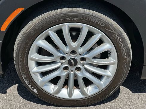 Used 2019 MINI Cooper Clubman S w/ Starlight Blue Edition image 27