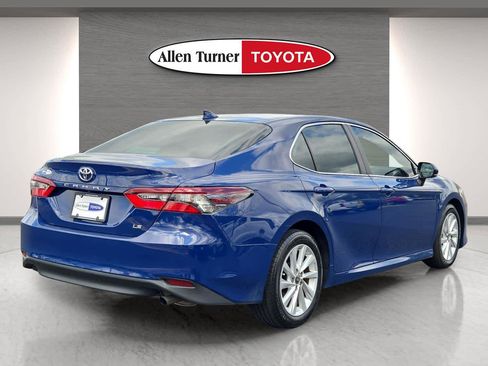 Used 2024 Toyota Camry LE image 6