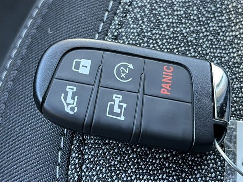 New 2024 RAM ProMaster 3500 w/ Quick Order Package 22G SLT image 30