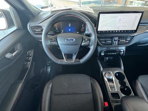 Used 2024 Ford Escape ST-Line w/ Tech Pack #1 AWD/4WD image 18