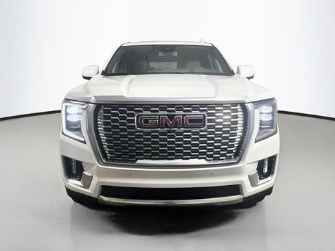 Used 2024 GMC Yukon XL Denali RWD image 2