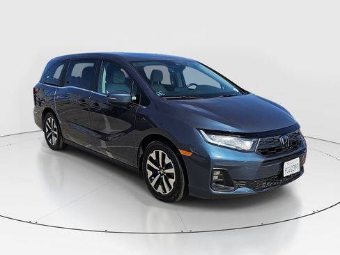 Used 2025 Honda Odyssey EX-L image 3