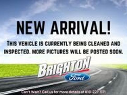 Used 2018 Dodge Challenger SXT RWD image 1
