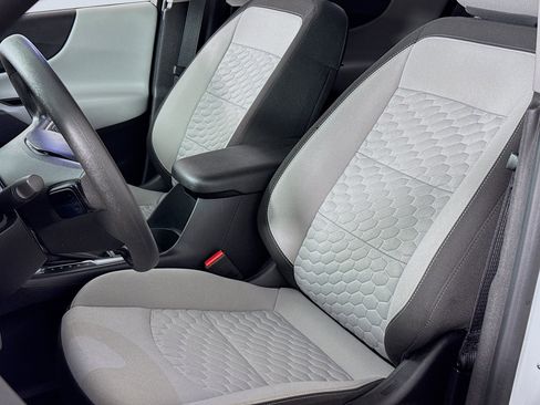 Used 2021 Chevrolet Equinox LT image 21