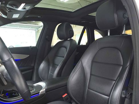 Used 2022 Mercedes-Benz GLC 300 4MATIC image 21